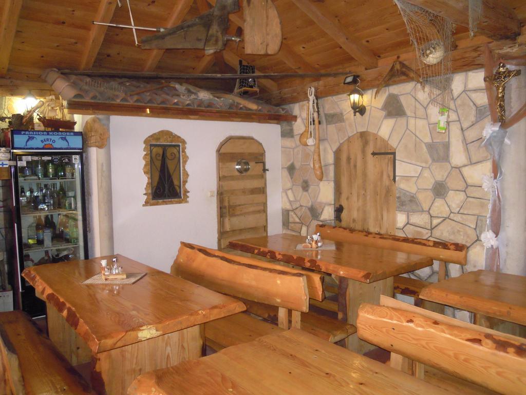 Guest House Berto Цриквениця Екстер'єр фото