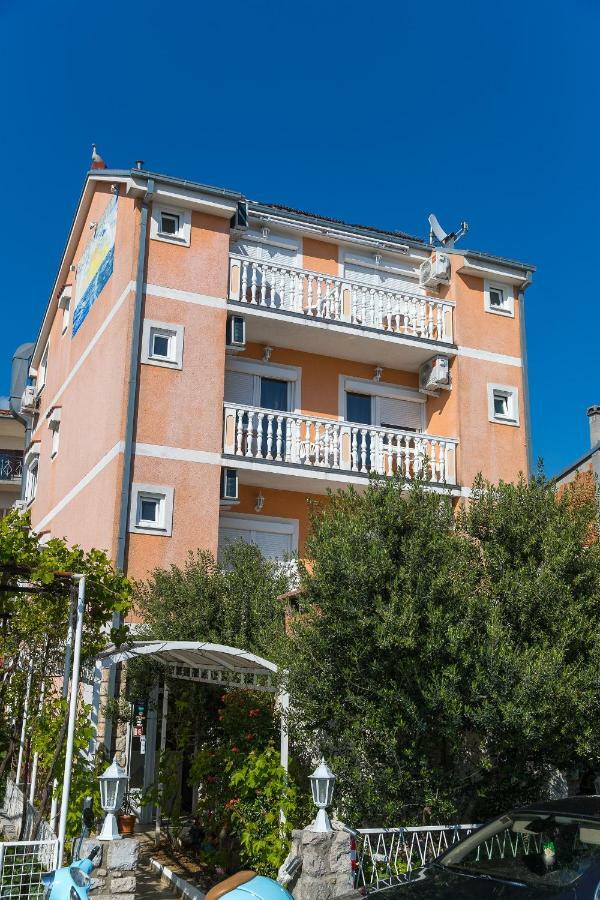 Guest House Berto Цриквениця Екстер'єр фото